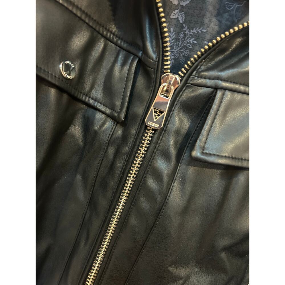 Guess Jacket *M* - Picture 4 of 7